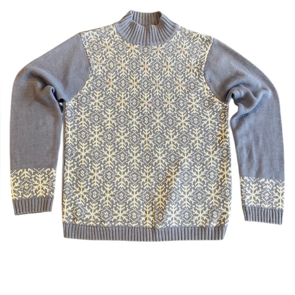 Lng Wovens Sweaters - Lng Wovens Fair Isle Snowflake Bead & Sequin‎ Sweater Ice Blue White Mock Neck